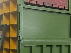 廢鐵打包機機結構簡單耐用